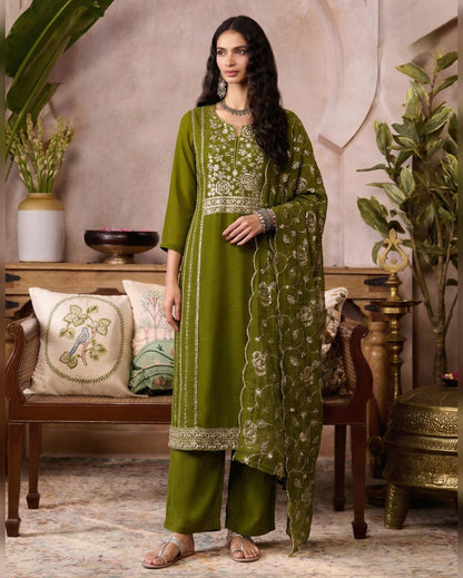 Green Organza Salwar Suit With Kameez & Dupatta For Indian & Pakistani Wedding Festival - Mirror & Moti With Thread & Sequins embroidery Work